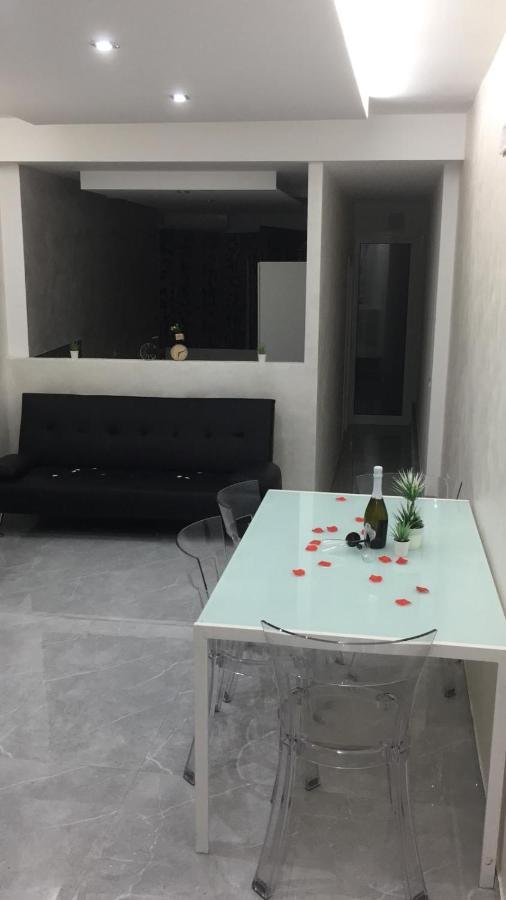 Aparthotel Le Rocce Nere Giardini-Naxos Zewnętrze zdjęcie
